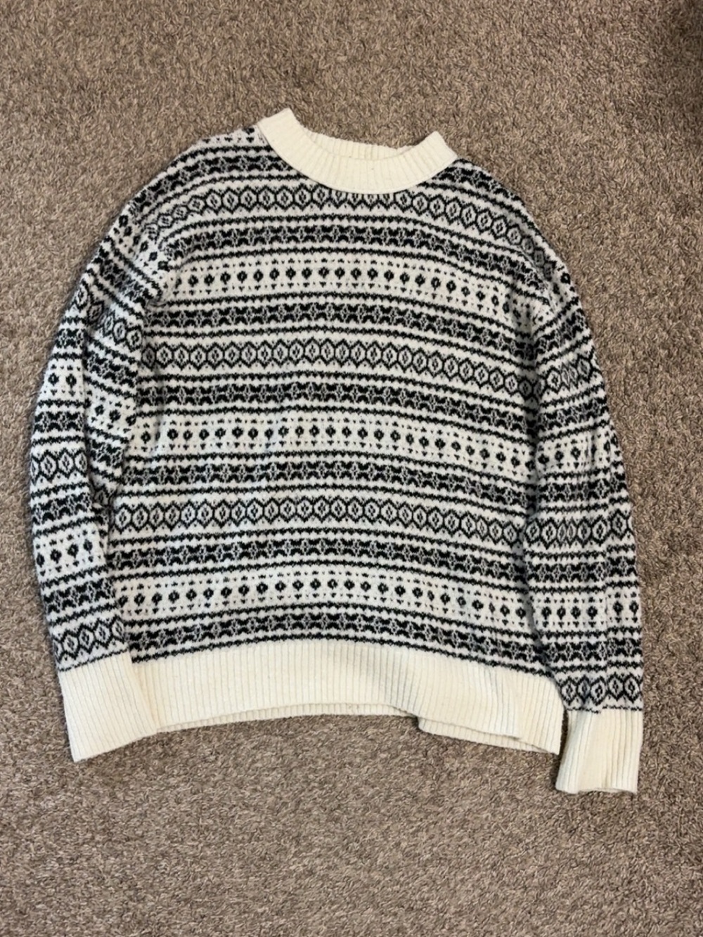 American Eagle Outfitters Black & White Patterned Crewneck Sweater